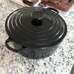 Le Creuset #26 Cast Iron Dutch Oven Black Enamel Pot 5.1/2 QT